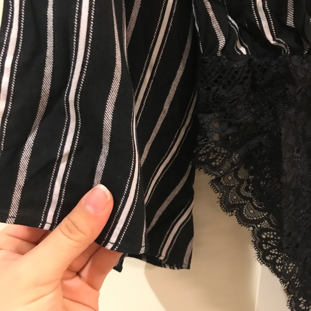 Black/cream stripe bodysuit - Picture 6 of 8